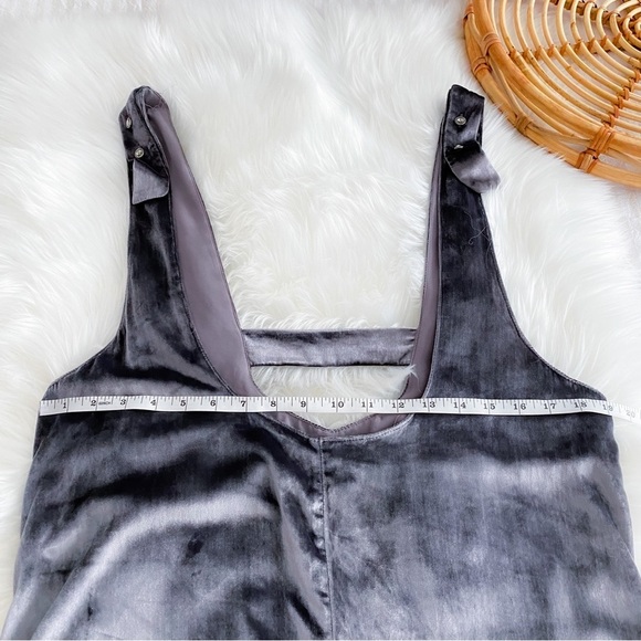 Anthropologie Maeve Velvet Romper Jumpsuit Jeweled Buttons Cropped Wide Leg Gray - Picture 11 of 15